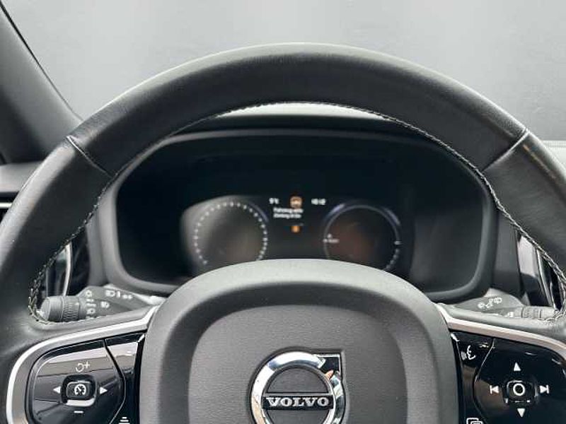 Volvo V60 R-Design Recharge Allrad AHK Navi digitales Cockpit Memory Sitze